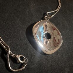 Alternative view of Halskette mit silbernen Anhänger